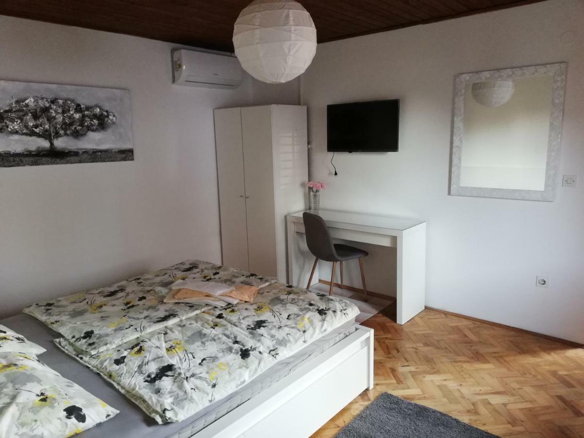 Sobe Zimmer Rooms Nika Tusilovic 外观 照片